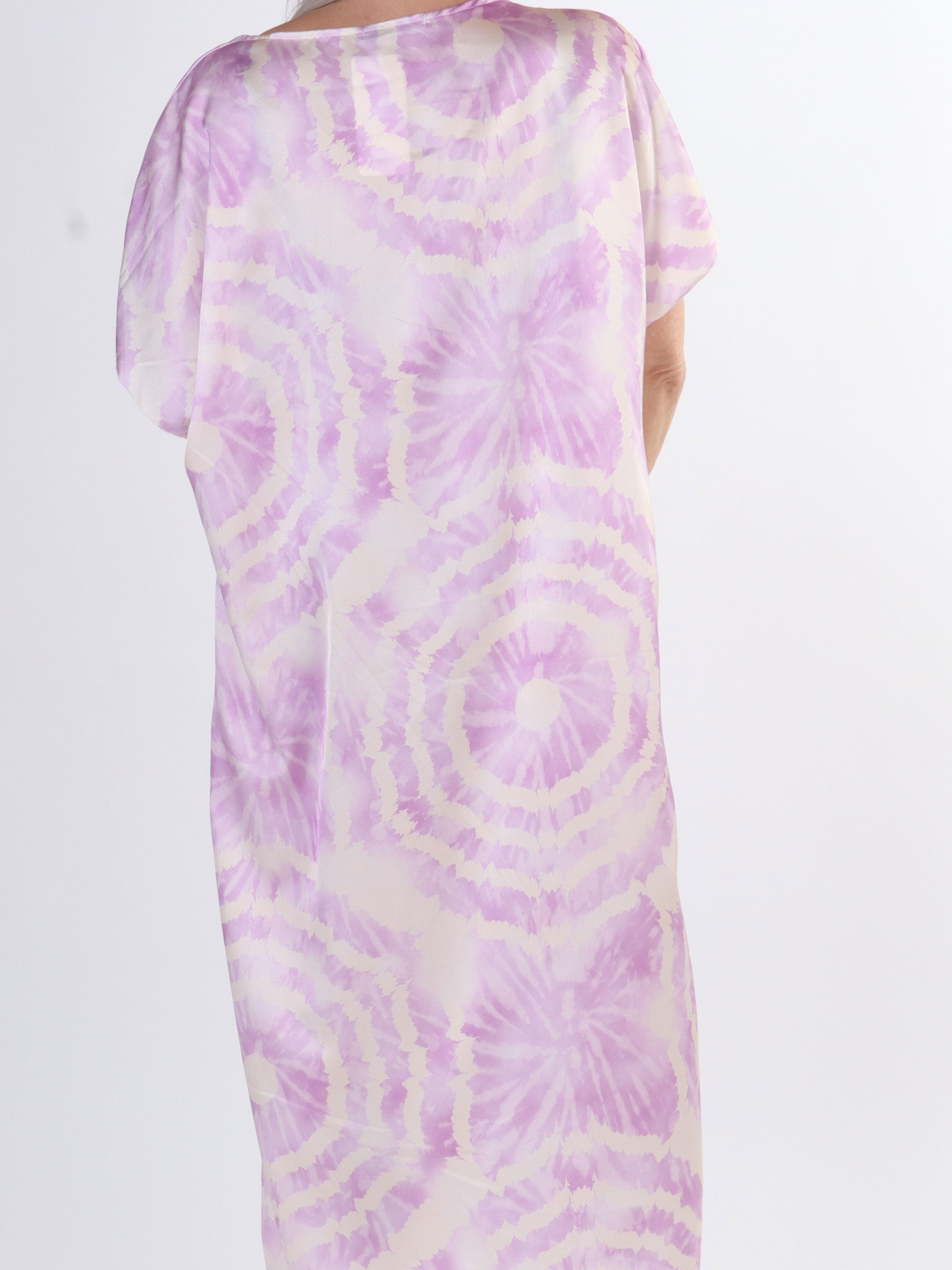 Juno Batik - Sød plus size kjole i batikmønster